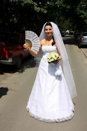 Rochie de mireasa model Anya- ma vinde