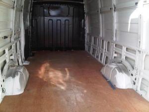 vind IVECO DAILY AUTOUTILITARA