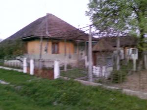 vand casa in alunis