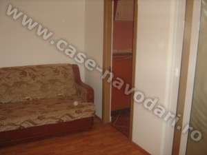 Navodari garsoniera in bloc nou
