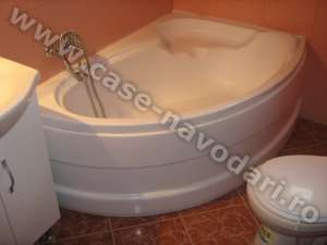 Navodari garsoniera in bloc nou
