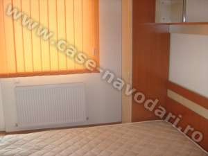 Navodari garsoniera in bloc nou