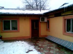 Vand casa 3 camere