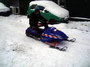vand snowmobile noi 1000 euro