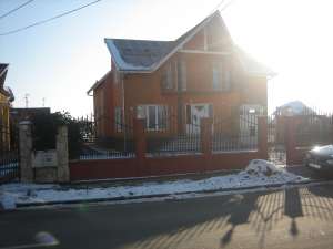 Vand casa 185 mp 105000 euro