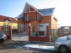 Vand casa 185 mp 105000 euro