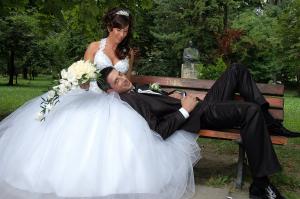 vand rochie mireasa