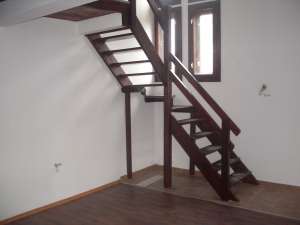 case din lemn bardajate la exterior cu lambriu