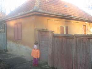 VAND CASA IN LOC. CURCIU JUD SIBIU CU 2 CAMERE  MOBILAT SUPRAFATA TEREN 10 ARI