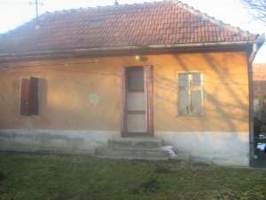 VAND CASA IN LOC. CURCIU JUD SIBIU CU 2 CAMERE  MOBILAT SUPRAFATA TEREN 10 ARI