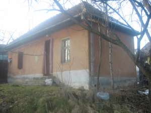 VAND CASA IN LOC. CURCIU JUD SIBIU CU 2 CAMERE  MOBILAT SUPRAFATA TEREN 10 ARI