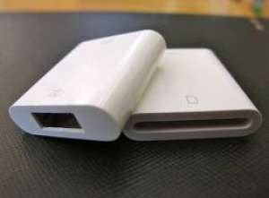 Accesorii Apple IPAD CASE ++ CAMERA CONNECTION KIT ++VGA ADAPTER ++ WIRELESS KEYBOARD