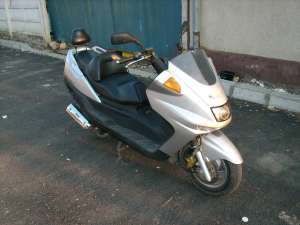 vand maxiscuter monarch 125