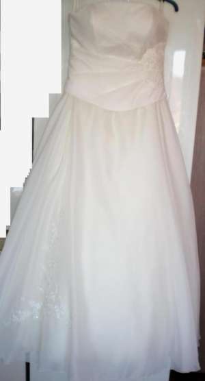 Vand rochie mireasa marimea 42-44