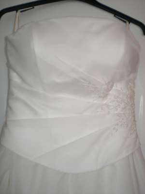 Vand rochie mireasa marimea 42-44