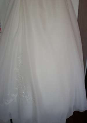 Vand rochie mireasa marimea 42-44