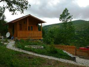 Cabana cu teren-730 mp.-12 ***** Comarnic