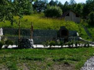Cabana cu teren-730 mp.-12 ***** Comarnic