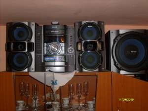 Combina muzicala Sony cu vufer