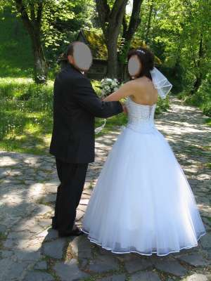 Vand rochie de mireasa Agnes Toma