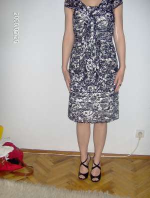 INCHIRIEZ ROCHIE DE GALA + PANTOF ( SUA)