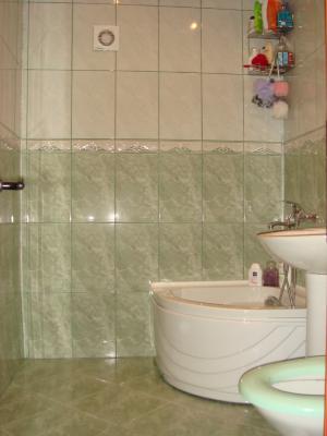 Vand apartament cu 4 camere