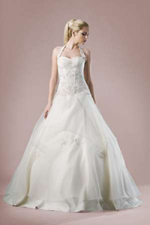 vand rochie mireasa