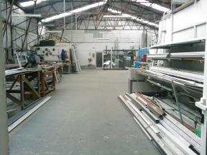 Hala industriala si teren intravilan Ploiesti
