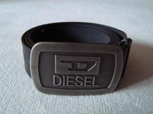 CUREA CURELE VERSACE LEVI