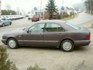 MERCEDES-BENZ 220 Diesel Elegance