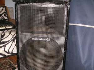 VAND 2 BOXE ACTIVE MONTARBO W18A IEFTINE URGENT