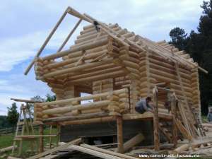 Case si Cabane din Lemn Masiv construite la ROSU ieftin