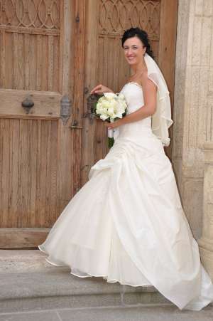 vand rochita mireasa