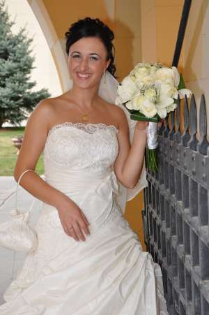 vand rochita mireasa