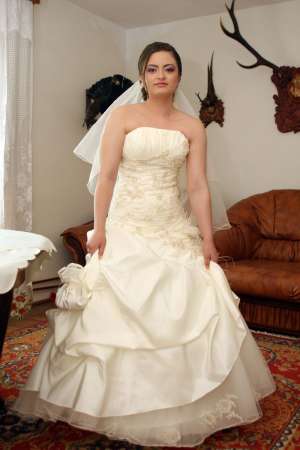 Vand Rochie mireasa