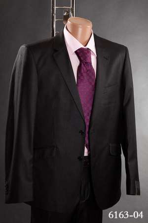 Firma noastra va ofera o colectie de costume business si casual foarte la moda,   realizate din cele