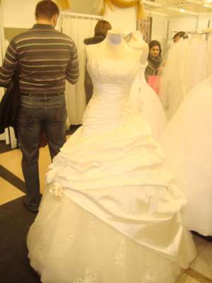 Vand rochie de mireasa Maya Fashion