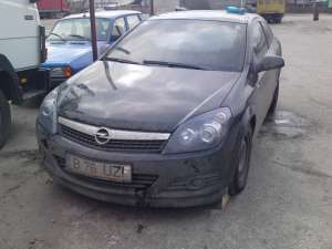 Vand OPEL astra GTC incendiat spate