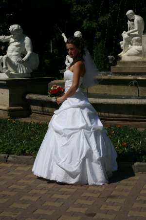 Inchiriez rochie mireasa,  Pret foarte bun !