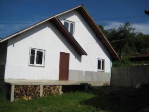 vand casa 110 mp +casa 260 mp+piscina+teren 2500 mp