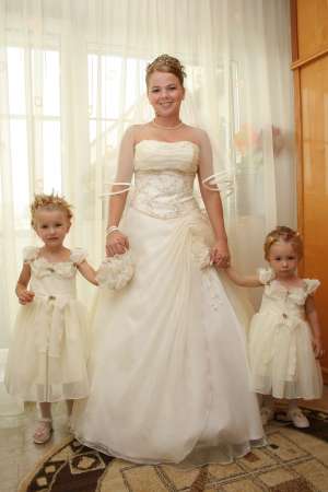 Vand Rochie mireasa