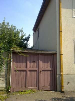 Casa pentru 2 familii-zona linistita
