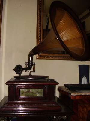 gramofon suport metal cu blat lemn