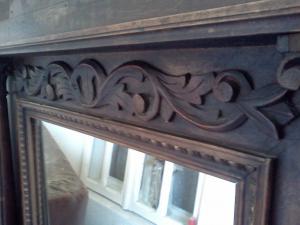oglinda cu rama din lemn masiv peste 100 de ani pret negociabil