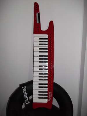 VAND KEYBOARD ROLAND AX-1 CU PROCESOR ROLAND JV1080 !