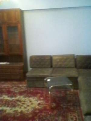 INCHIRIEZ APARTAMENT 3CAMERE DEVAi