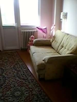 INCHIRIEZ APARTAMENT 3CAMERE DEVAi