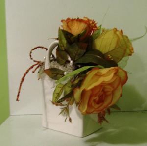 VAND ARANJAMENTE FLORALE (artificiale)