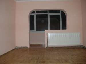 Apartament in Comanesti 3 camere confort 1 recent renovat de la A la Z