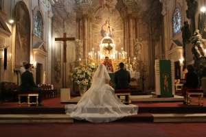 vand rochie mireasa model cenusereasa